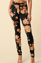 Load image into Gallery viewer, Black Floral Leggings
